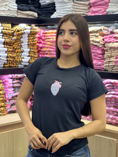 camiseta negra para dama manga corta - corazon